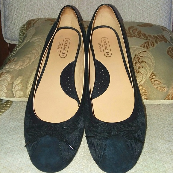 Coach Shoes - Coach flats 8m Navy blue